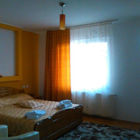 Pensiunea Lucia Ana Kaloşvar Dış mekan fotoğraf